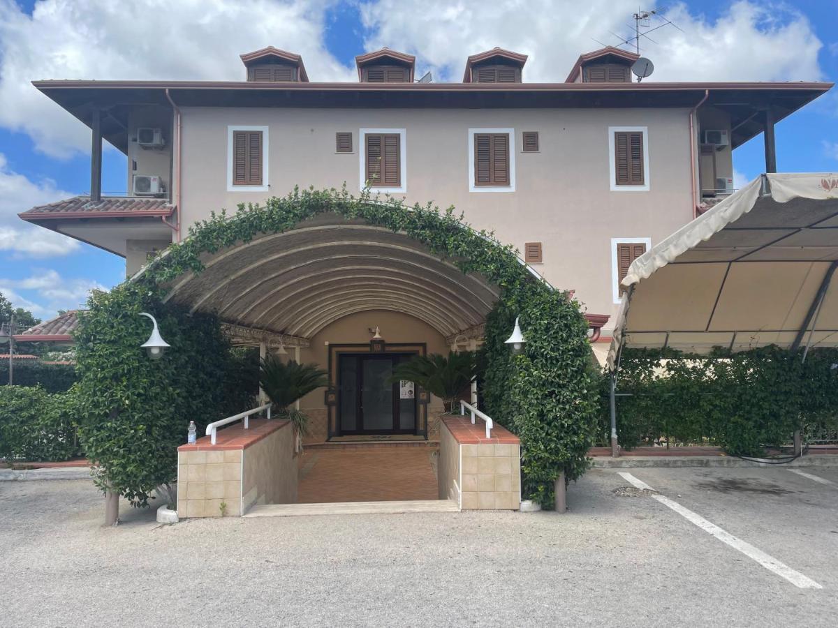 Ninfa Hotel Qualiano Bagian luar foto